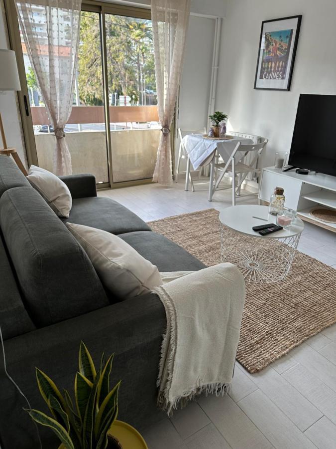 Spacieux Studio A Golfe Juan 2 Minutes Des Plages Vallauris Eksteriør bilde