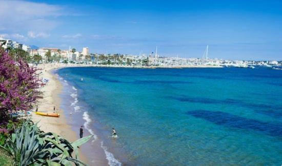 Spacieux Studio A Golfe Juan 2 Minutes Des Plages Vallauris Eksteriør bilde